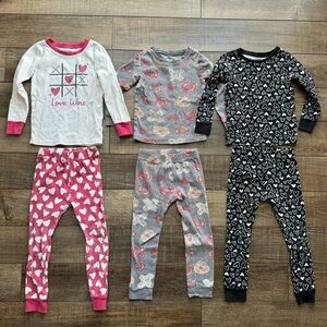 Old Navy 4T Pajama set bundle Valentine’s Hearts